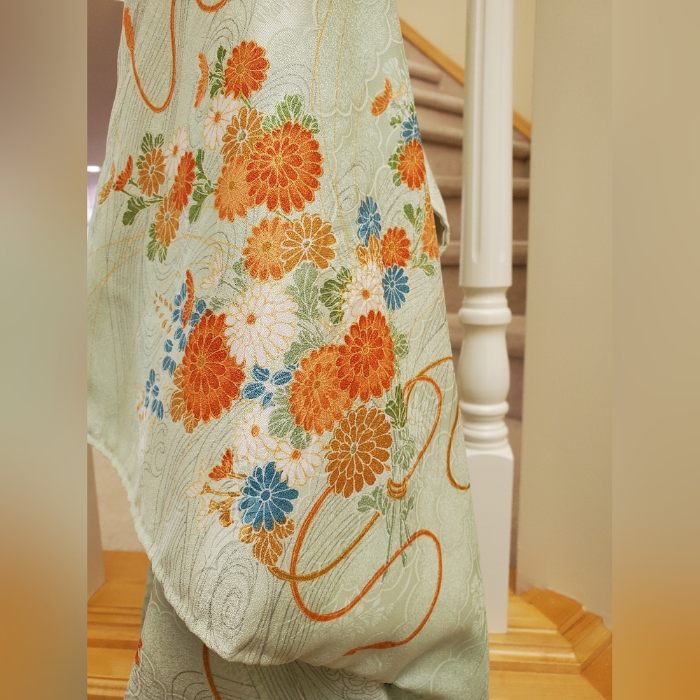 Traditional Japanese Vintage Women's Kimono (Pearly Mint Floral) - Made in Japan